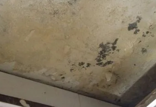 北塔阳台漏水维修公司分享下北塔卫生间渗水维修需要注意哪些问题。